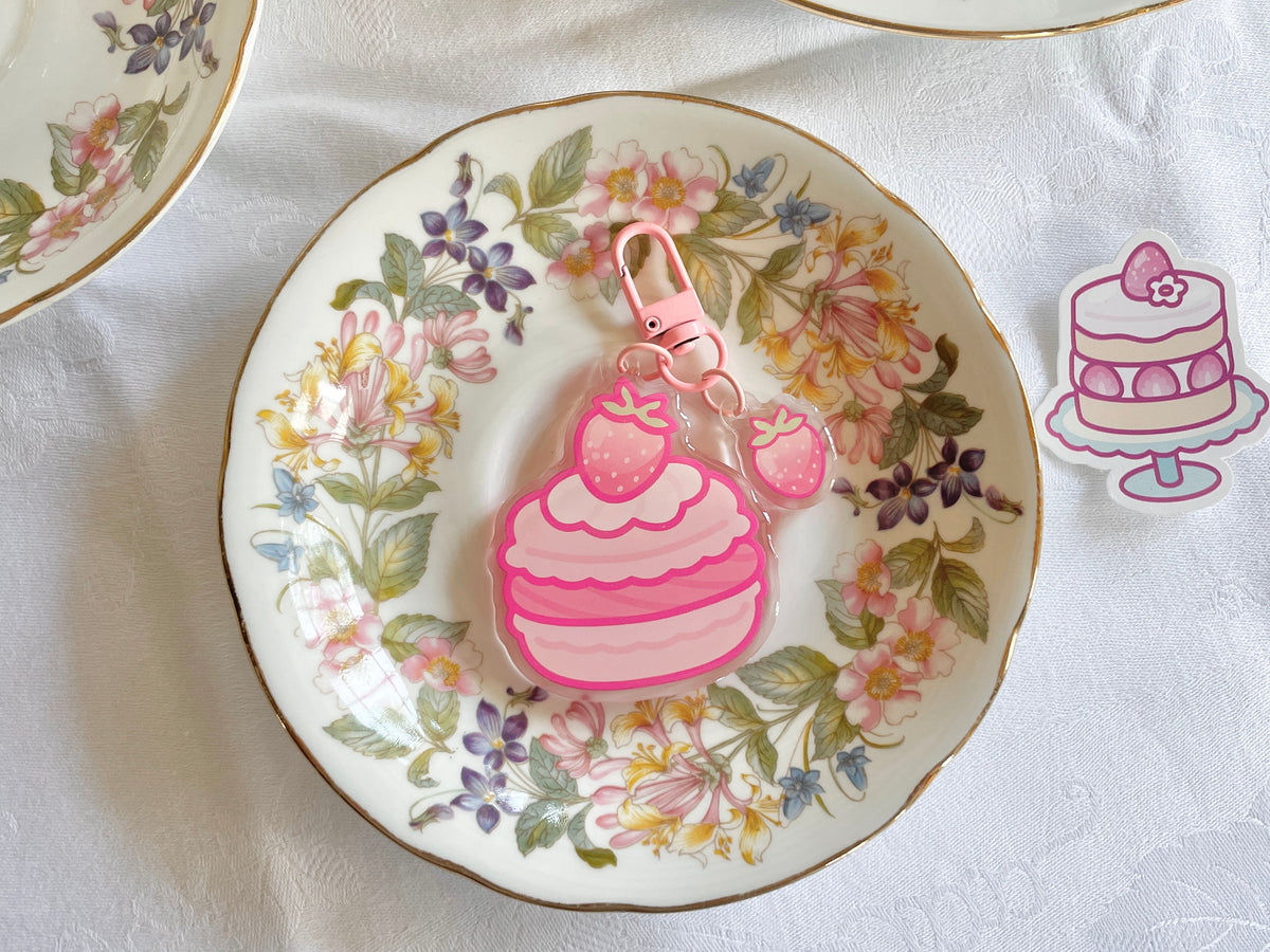 Schlüsselanhänger Erdbeer-Macaron mit Klippverschluss – Produktbild 1